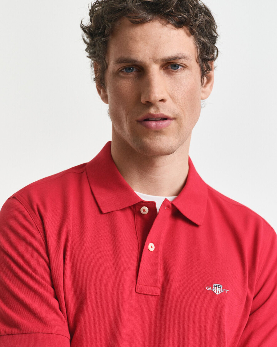 regular fit shield piqué polo shirt - ruby red